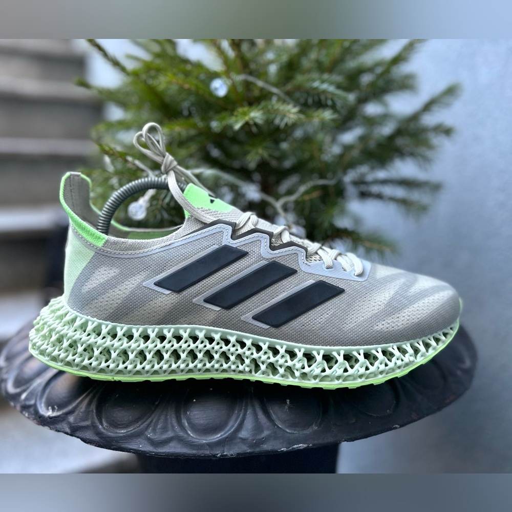 Running shoes Adidas 4DFWD 3 Putty Grey mens brand new authentic